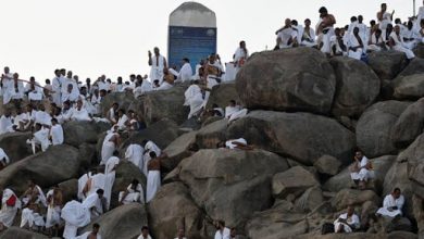 Photo of الحج في زمن كورونا: 10آلاف حاج يقفون بعرفة