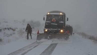 Photo of الجيش يتدخل لفتح الطرق وفك العزلة بباتنة